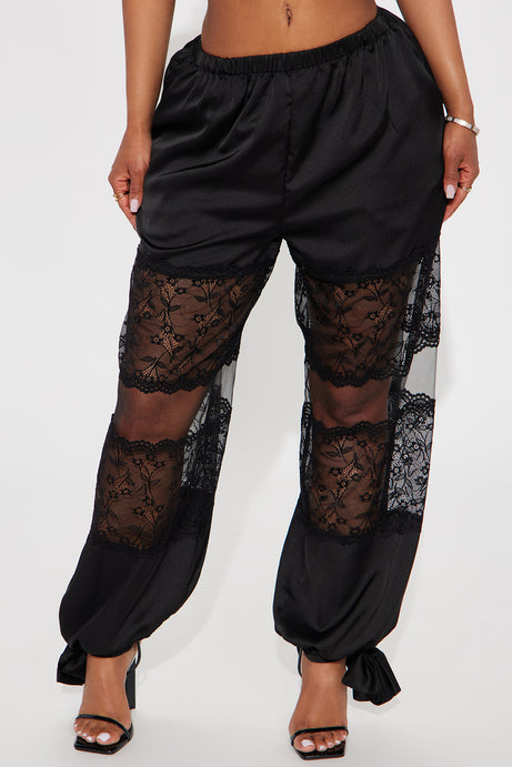 Pure Connection Lace Jogger